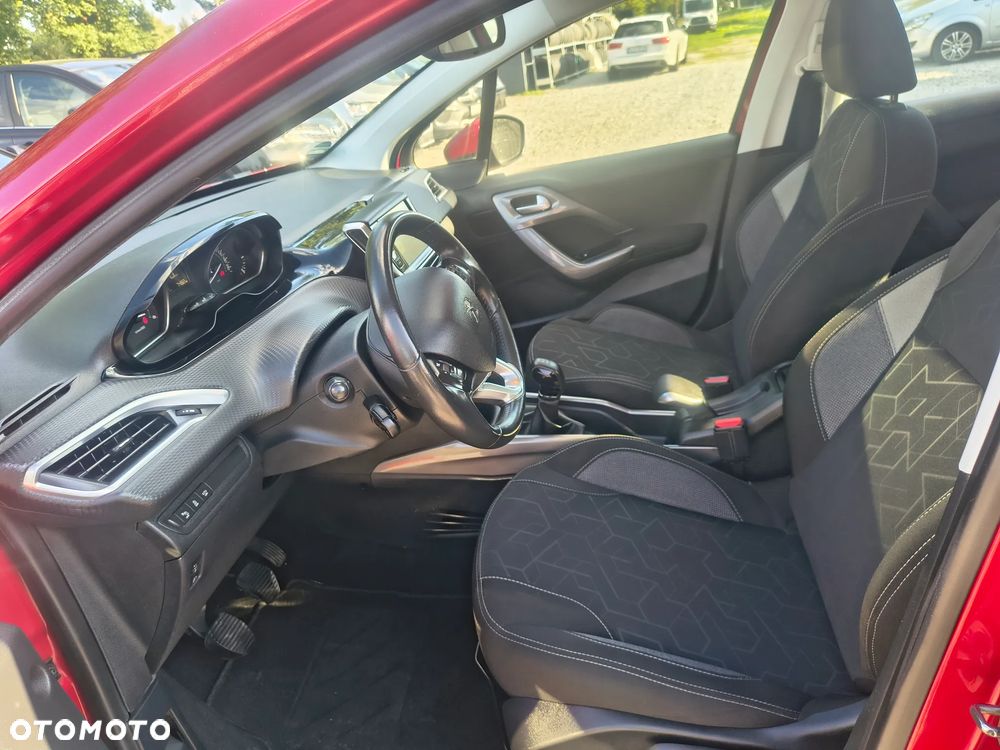Peugeot 2008 Blue-HDi FAP 100 STOP & START Style - 28
