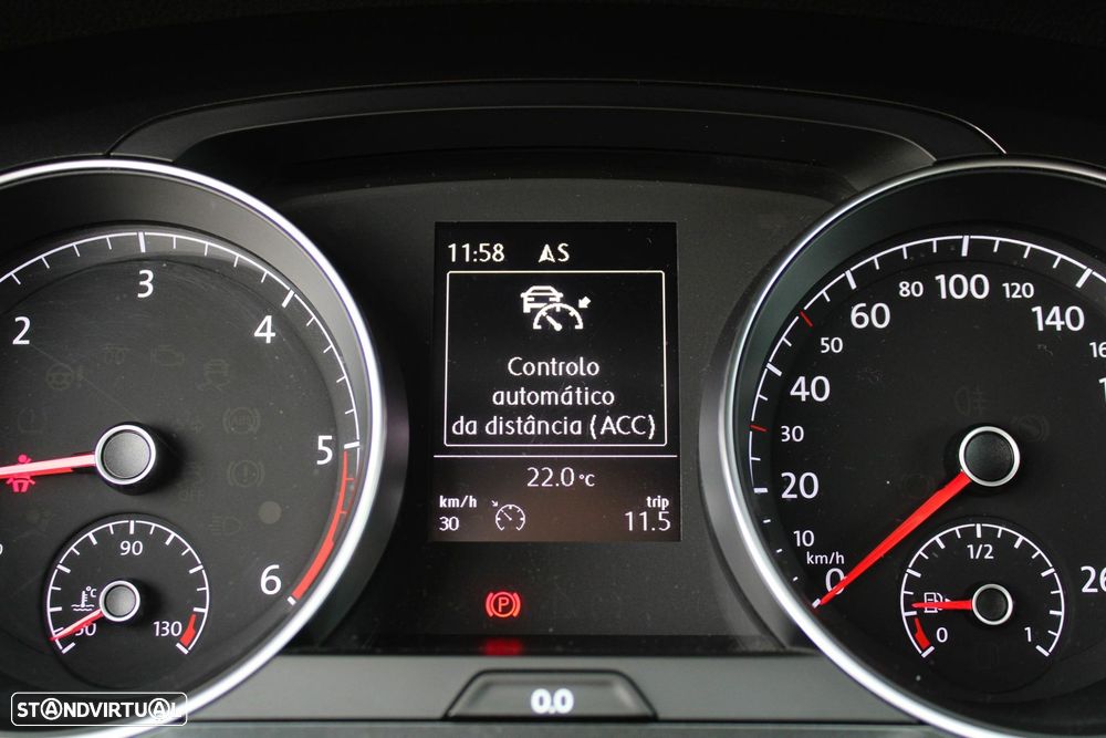 VW Golf 1.6 TDI Confortline - 31