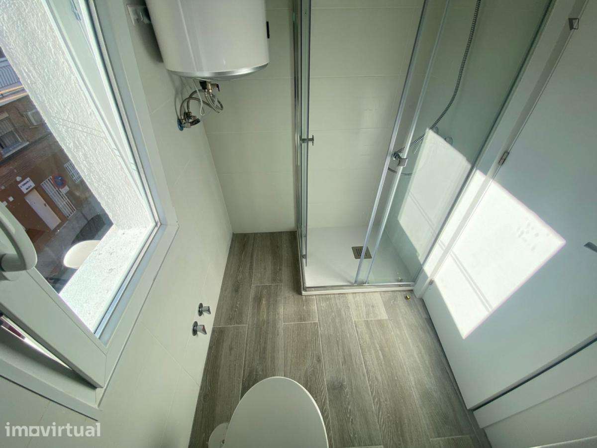 Quarto - localizado em Alcântara Lisbon - Grande imagem: 4/35