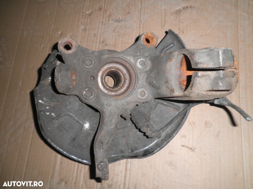 Fuzeta Dreapta Fata VW Scirocco 2010