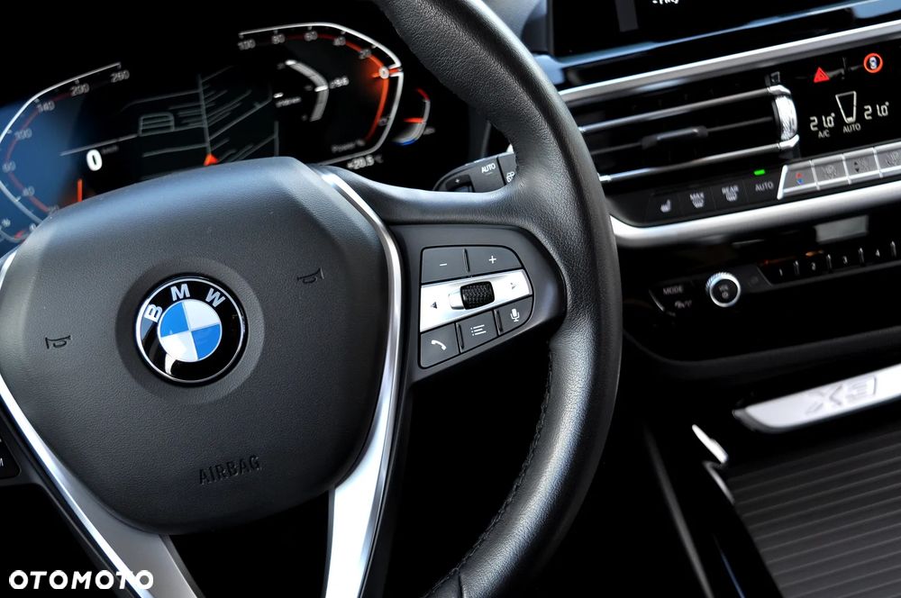 BMW X3 xDrive20i Luxury Line sport - 31