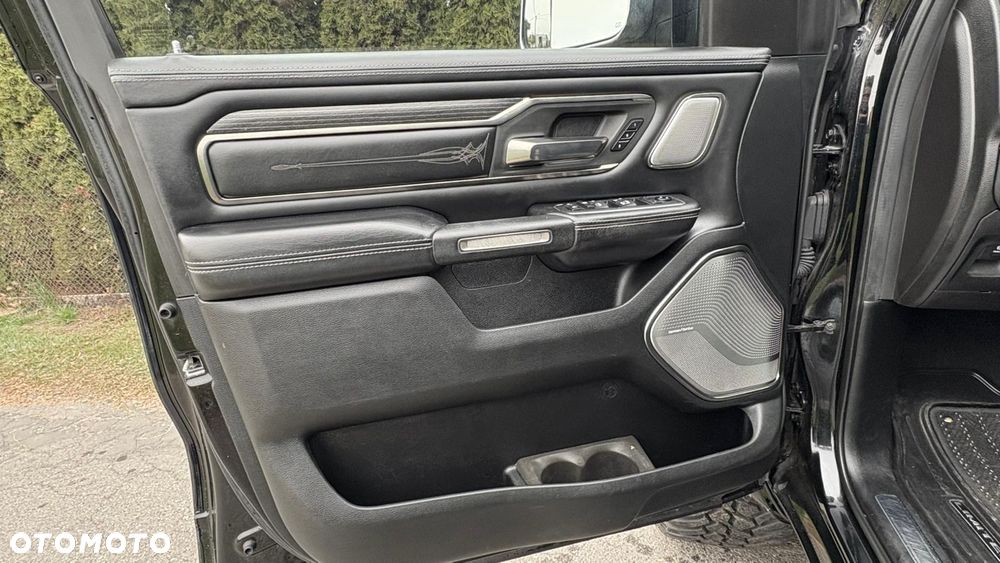RAM 1500 5.7 Crew Cab Limited - 10