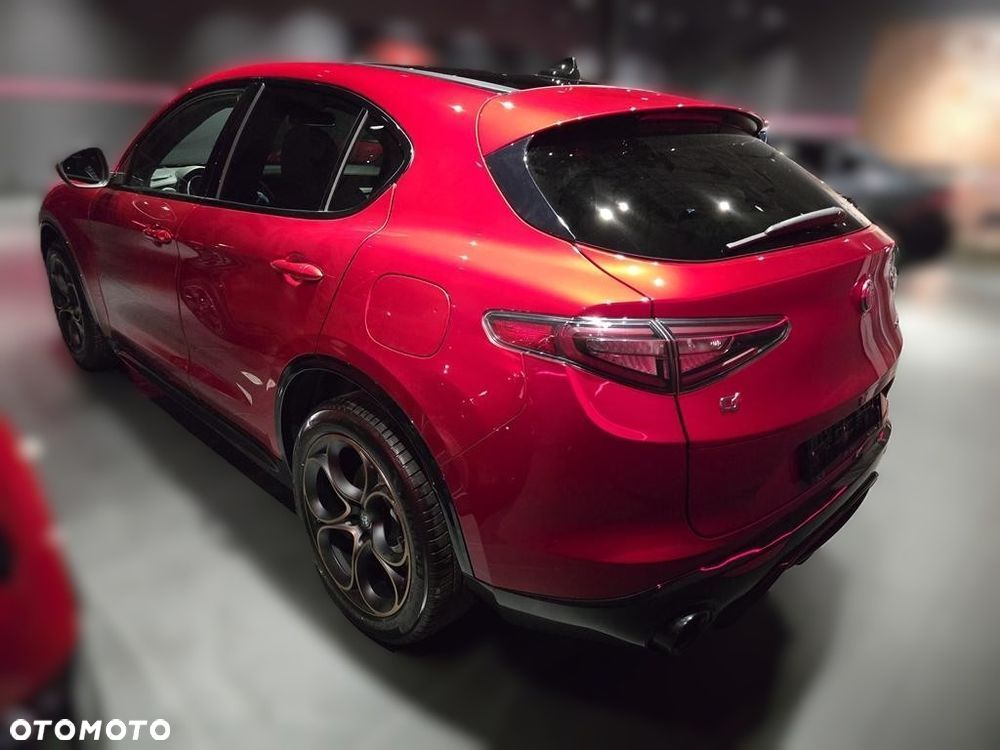 Alfa Romeo Stelvio 2.0 Turbo 16V AT8-Q4 Intensa - 5