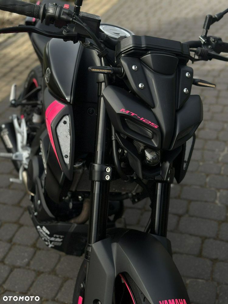 Yamaha MT - 22
