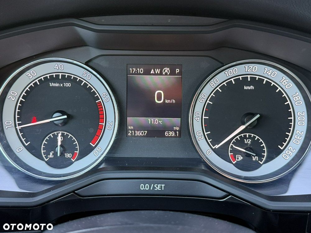 Skoda Superb 2.0 TSI L&K DSG - 28