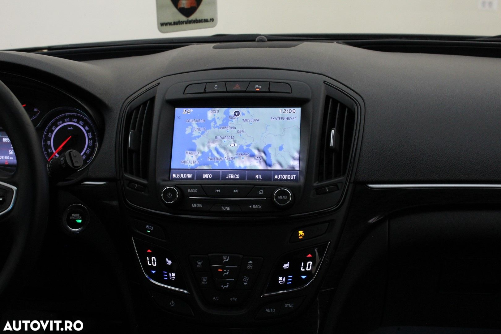 Opel Insignia - 15