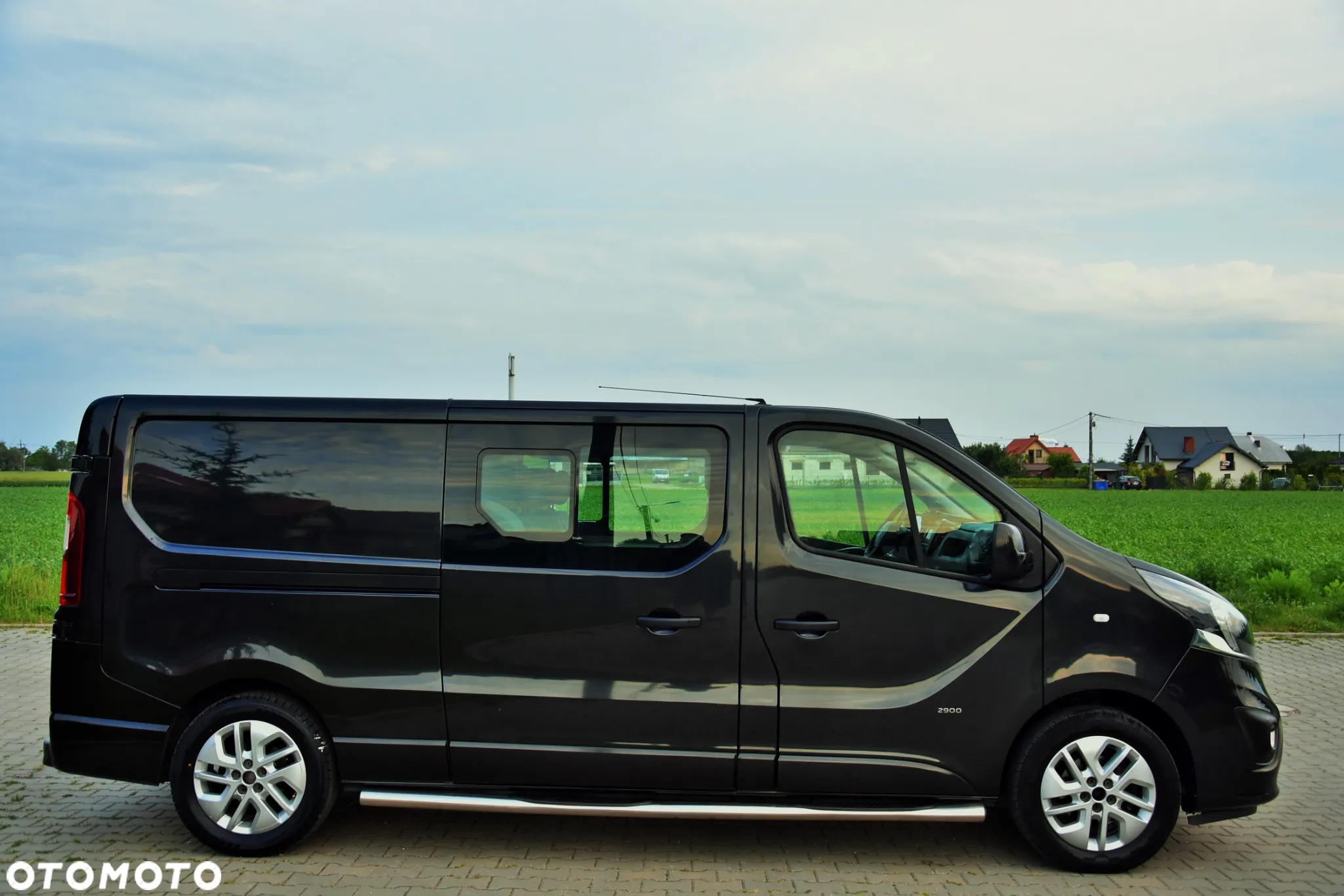 Opel Vivaro L2H1 2.9t Elegance - 14