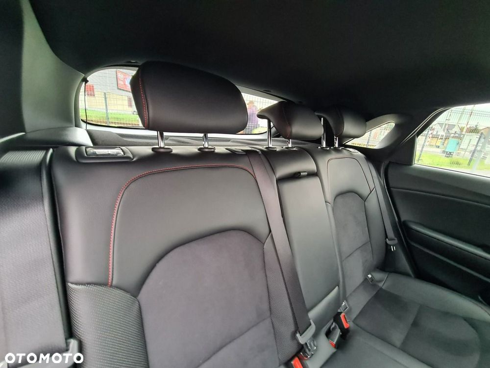 Kia Ceed 1.6 T-GDI GT DCT - 31