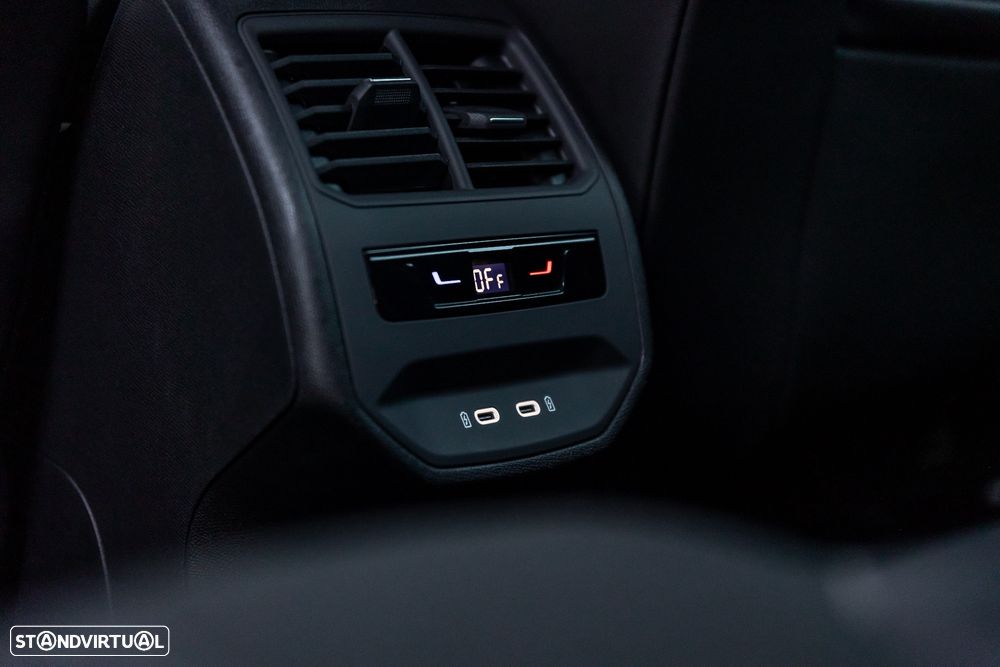 Cupra Formentor 1.4 e-Hybrid DSG Priority - 14