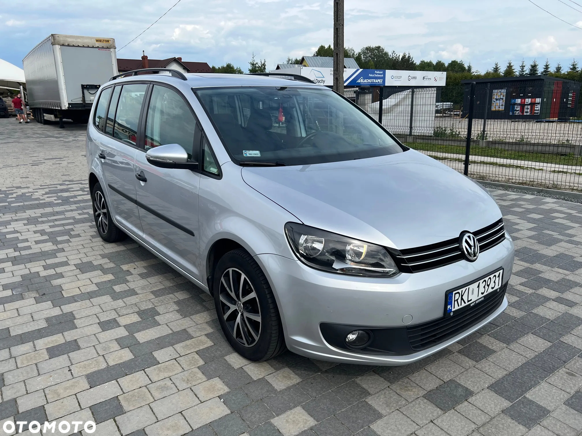 Volkswagen Touran 1.6 TDI DPF BlueMotion Technology Comfortline - 4