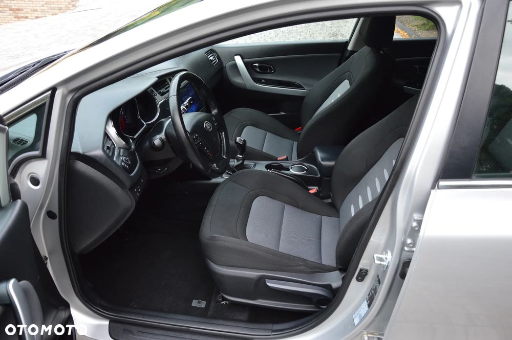 Kia Ceed - 7