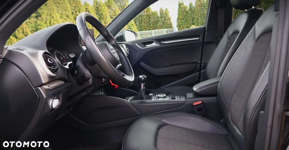 Audi A3 Sportback - 16