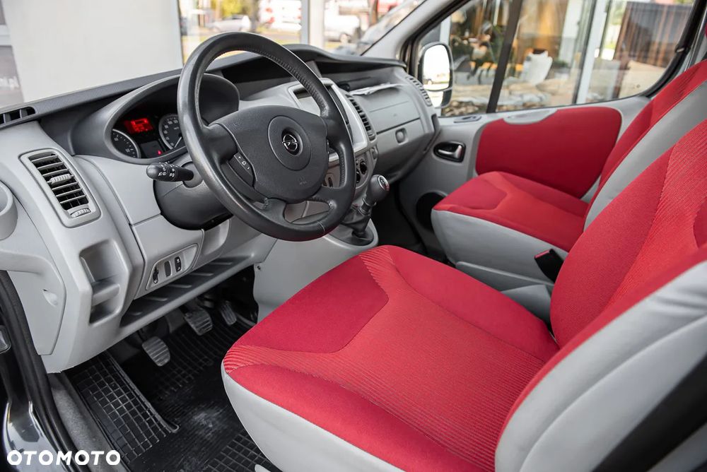 Opel Vivaro - 11