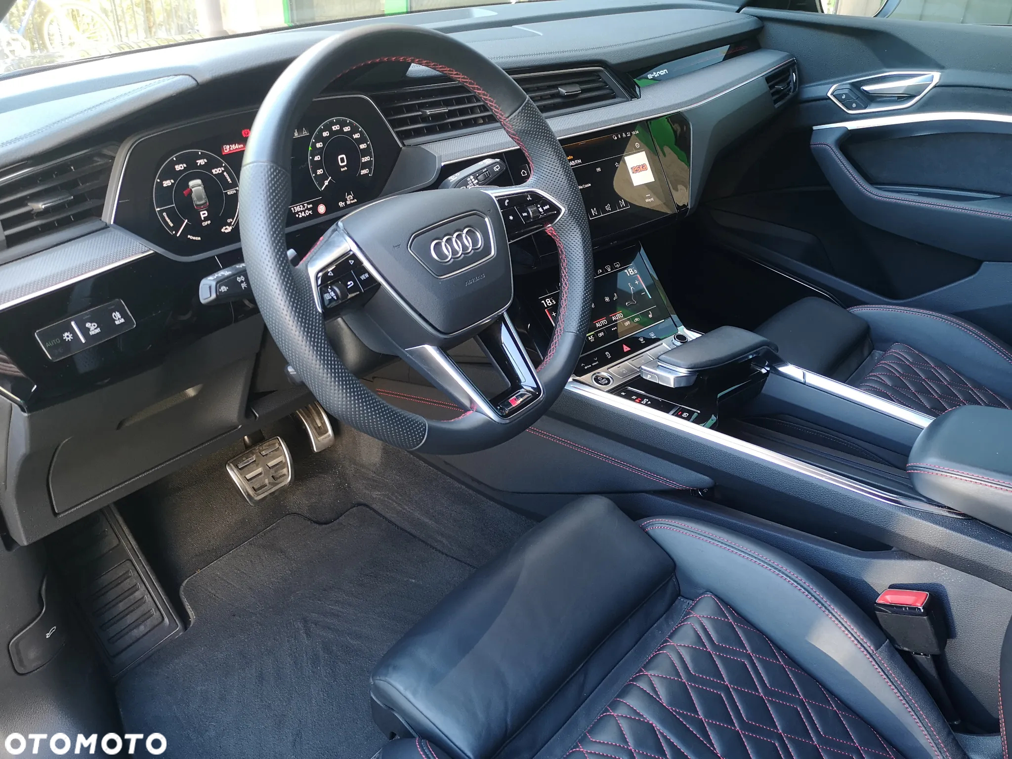 Audi Q8 e-tron 55 quattro advanced - 11