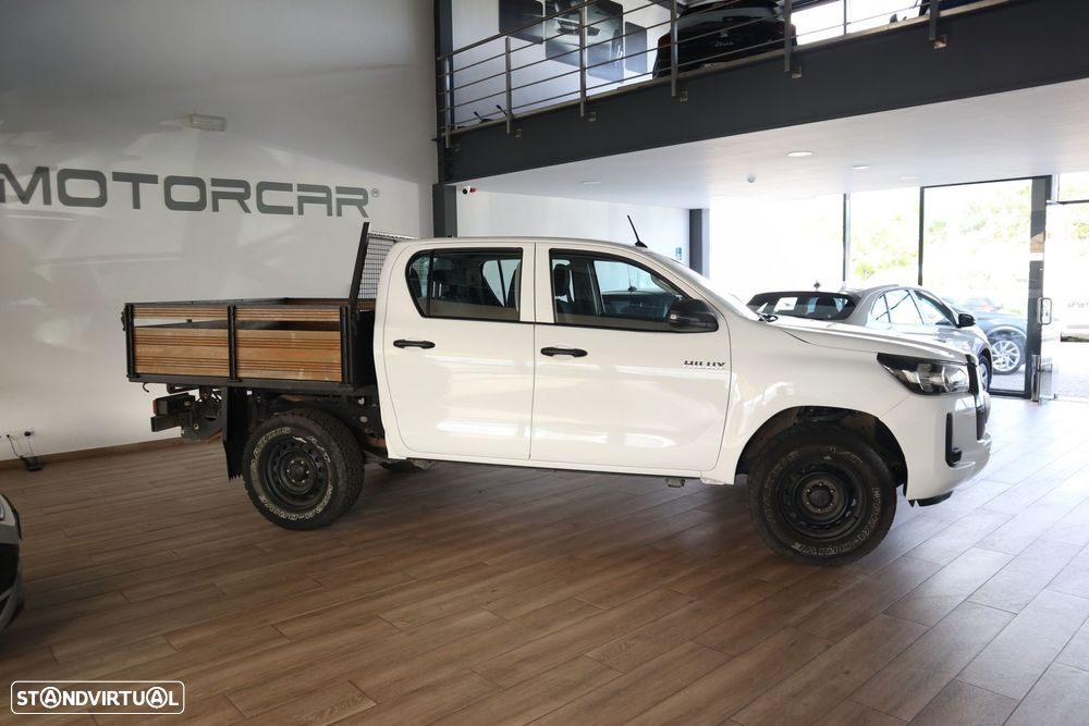 Toyota Hilux 2.4 D-4D 4WD CD CM - 8