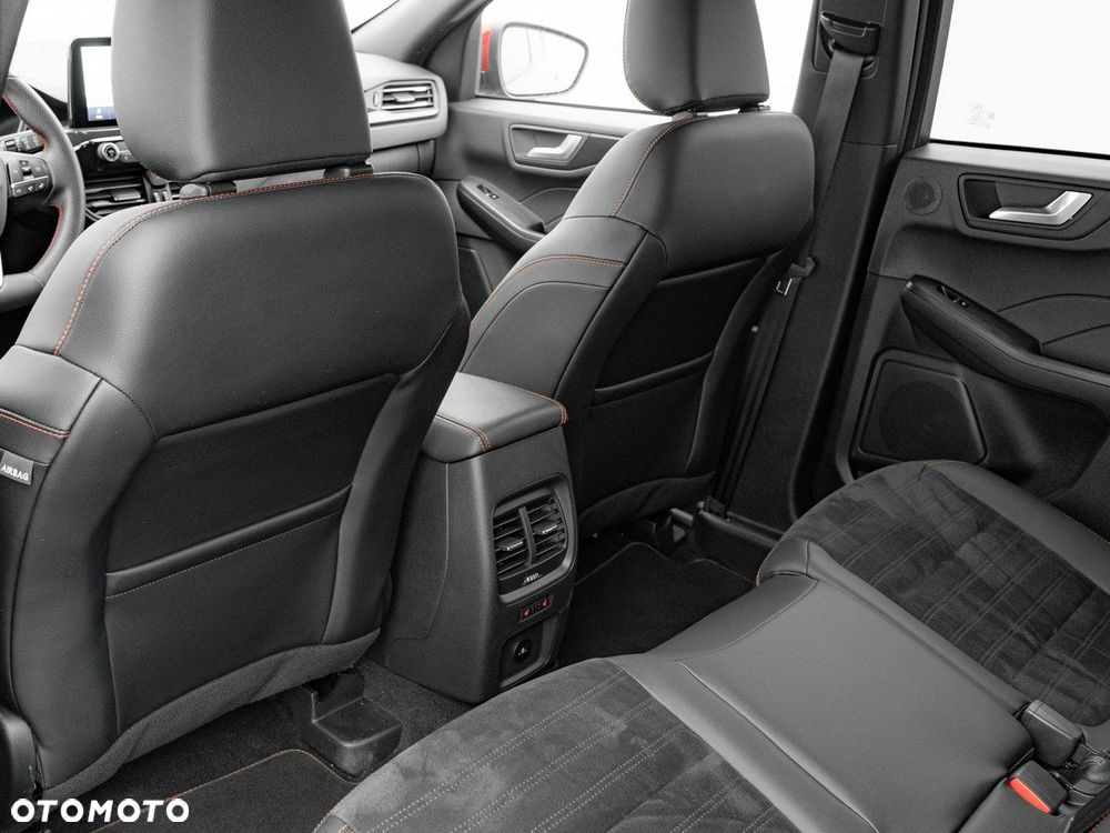 Ford Kuga 2.5 FHEV FWD ST-Line X - 24