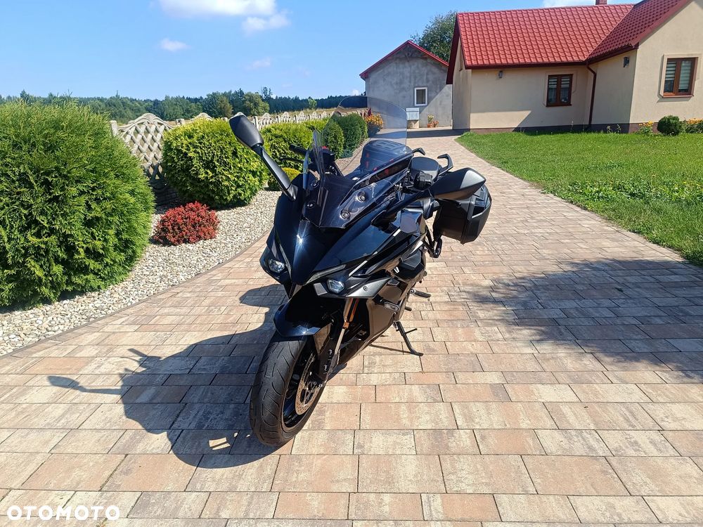 Suzuki GSX 1000 - 3