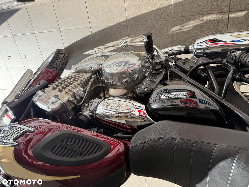 Triumph Thunderbird - 16