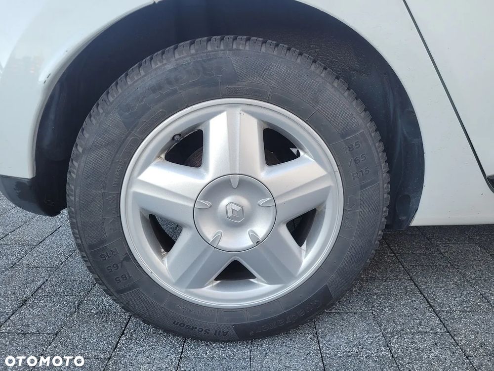 Renault Clio 1.2 16V Authentique - 10