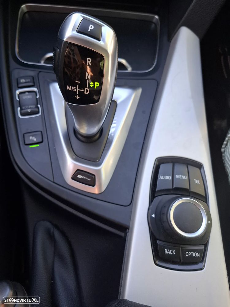 BMW 330 e iPerformance Line Sport - 9
