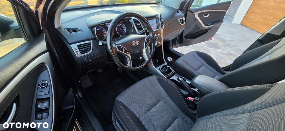 Hyundai i30 1.6 GDI Comfort - 15