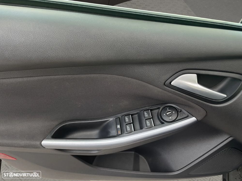 Ford Focus SW 1.6 TDCi Titanium Best - 12