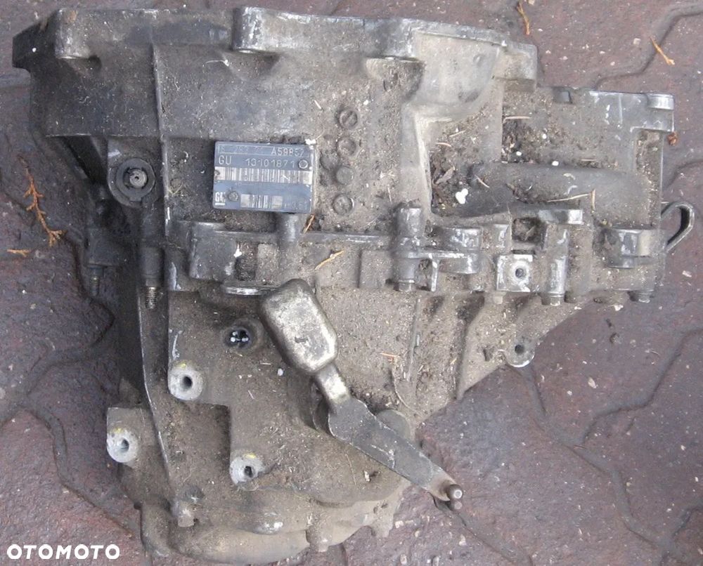 13101871 skrzynia biegów OPEL VECTRA C SIGNUM 2.2 DTI - 1