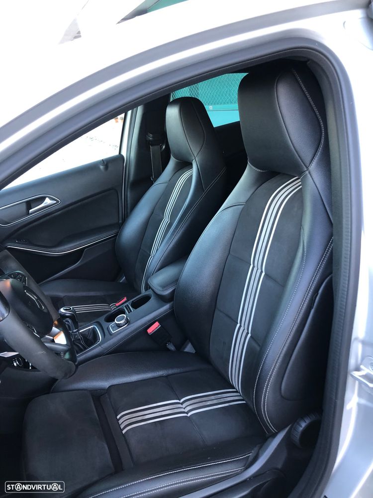 Mercedes-Benz A 180 d AMG Line - 22
