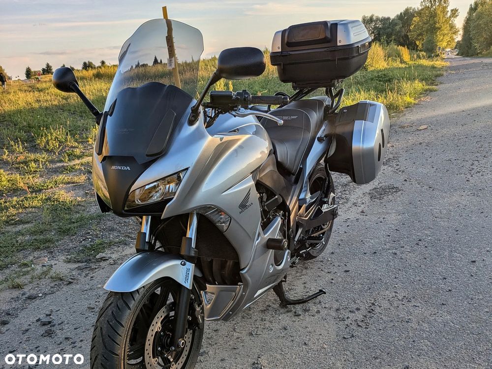 Honda CBF - 2
