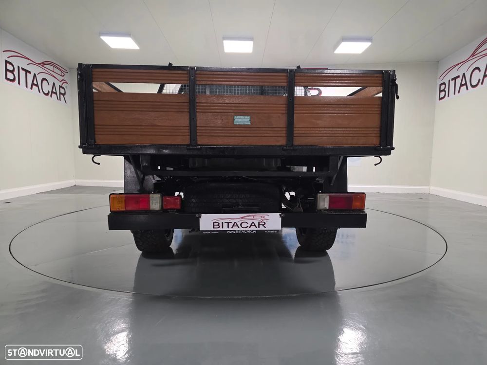 Toyota HILUX 2.4 D-4D 4WD CD CH - 19