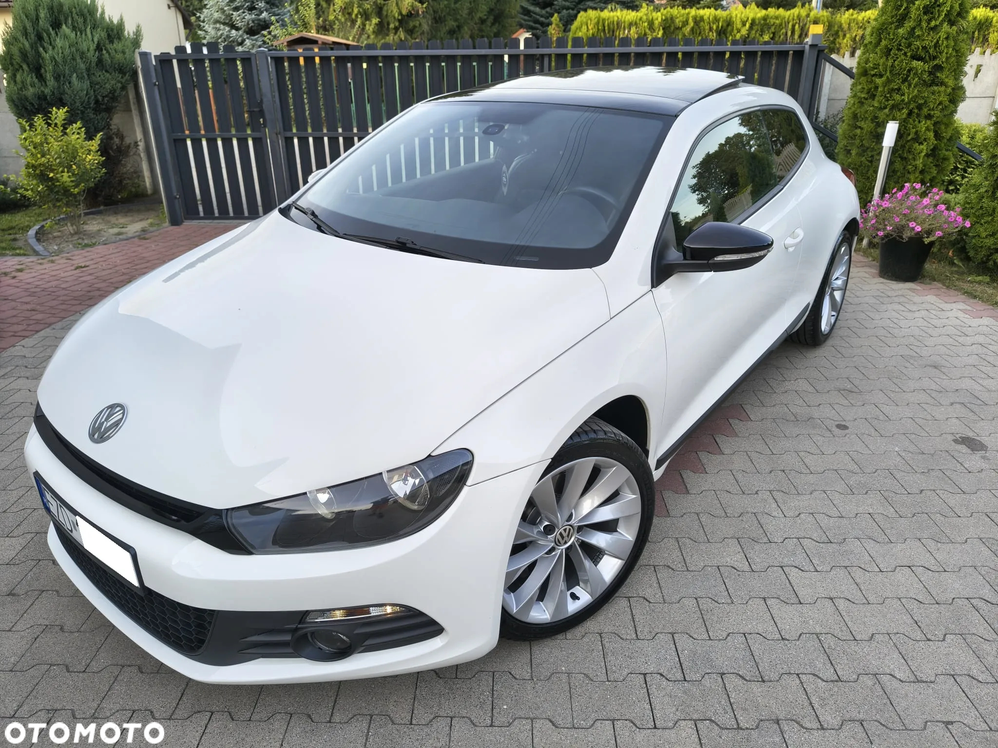 Volkswagen Scirocco 2.0 TDI DSG - 17