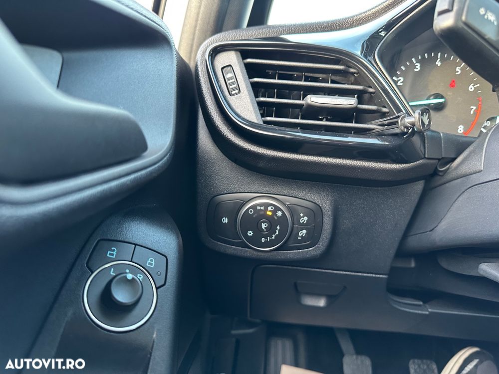 Ford Fiesta 1.1 Trend Connected - 27