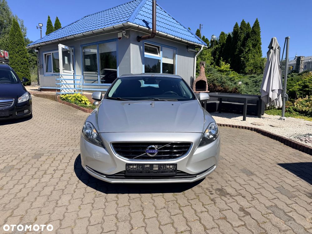 Volvo V40 D2 Momentum - 2