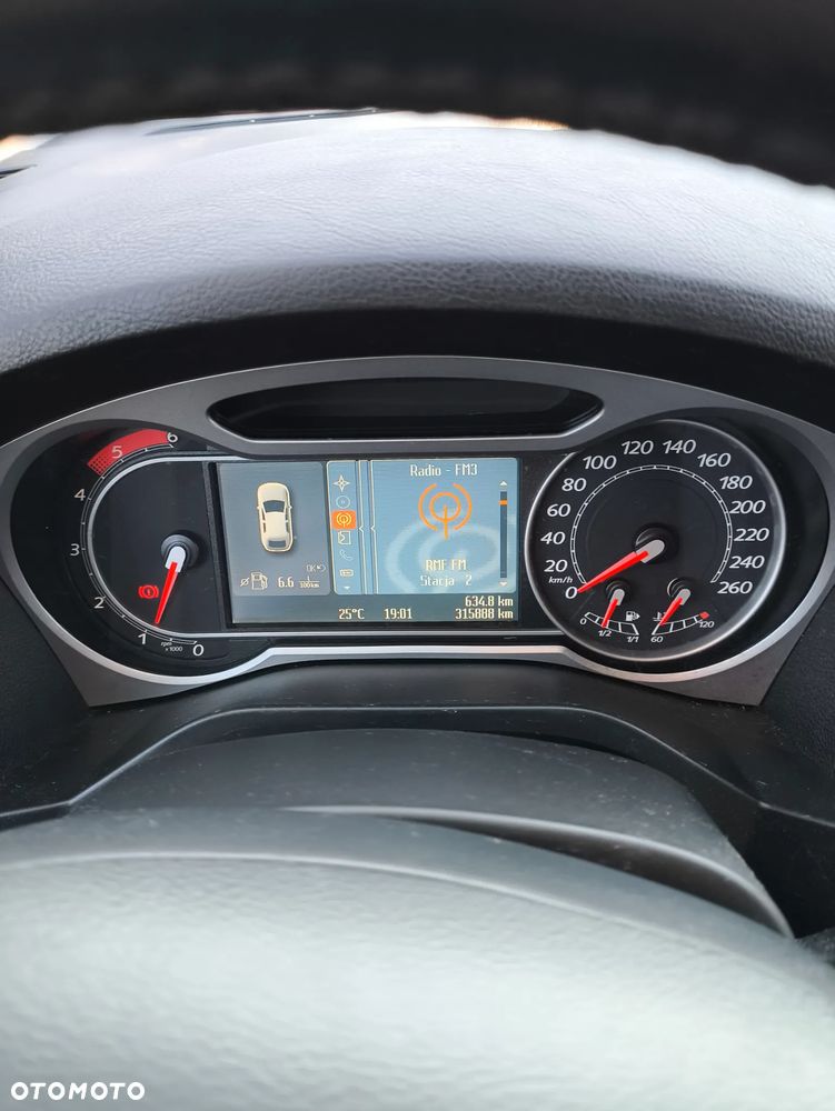 Ford S-Max 2.0 TDCi DPF Titanium - 21