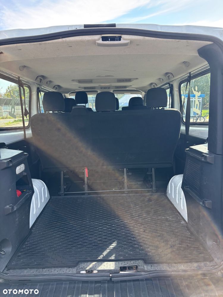 Renault Trafic - 14