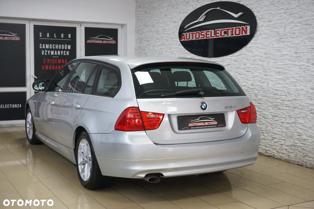 BMW Seria 3 318d - 6