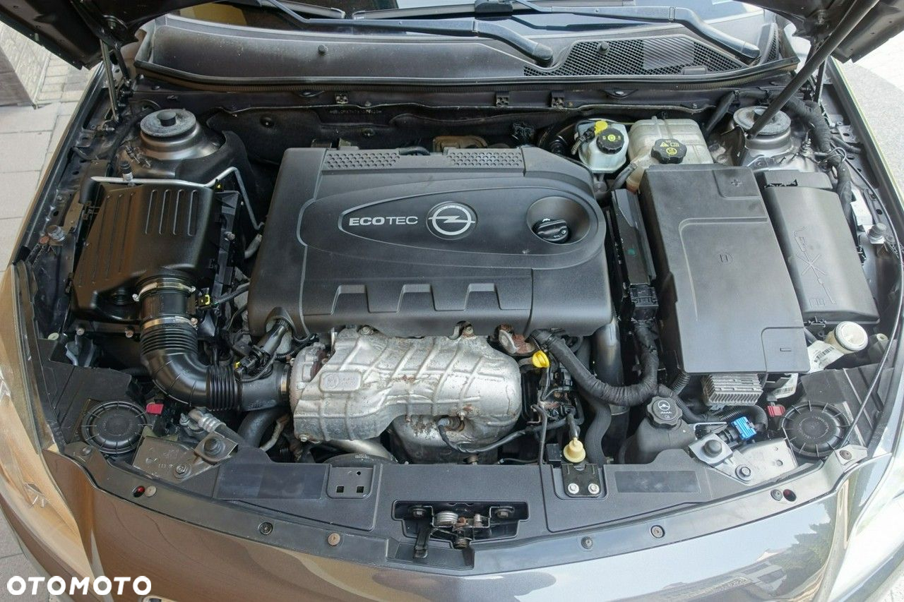 Opel Insignia - 11