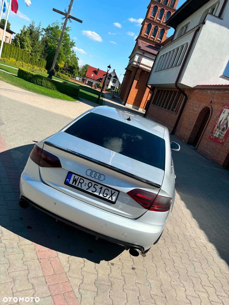 Audi A4 Limousine