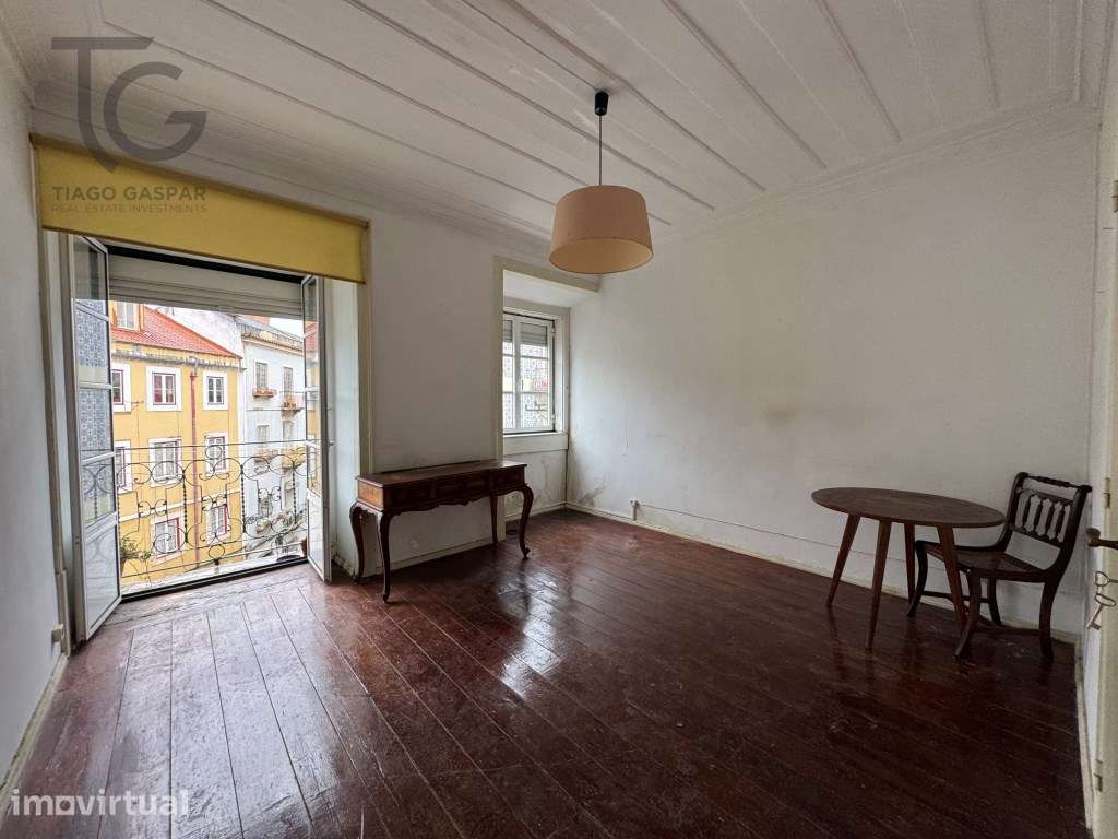T2 com 72m² para Remodelar na Rua das Olarias - Lisboa - Grande imagem: 2/11