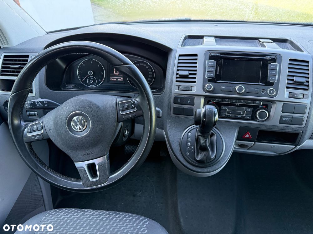 Volkswagen Caravelle - 18