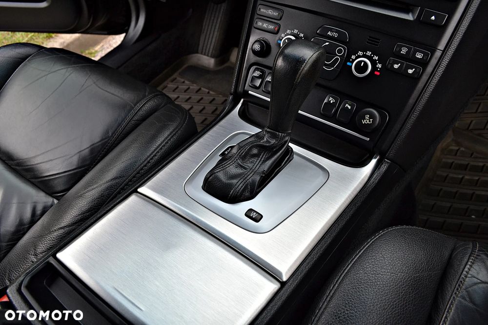 Volvo XC 90 D5 AWD Geartronic Momentum - 33