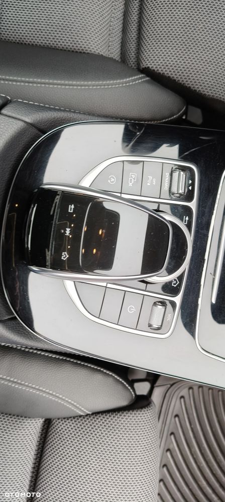 Mercedes-Benz Klasa E - 22