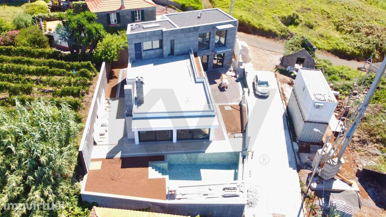 Moradia T3 de Luxo em Construção na Ponta do Pargo, Calheta - Grande imagem: 4/25