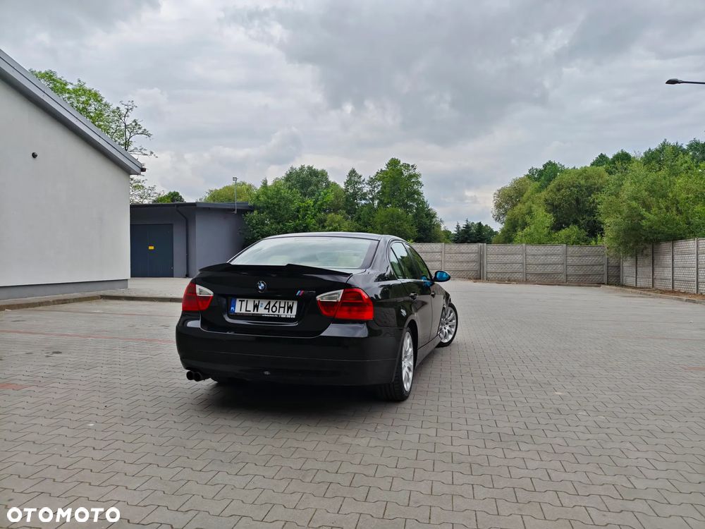 BMW Seria 3 325i - 2