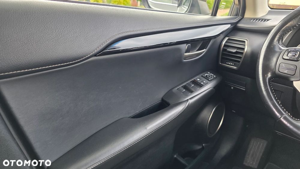 Lexus NX 200t Elite AWD - 16