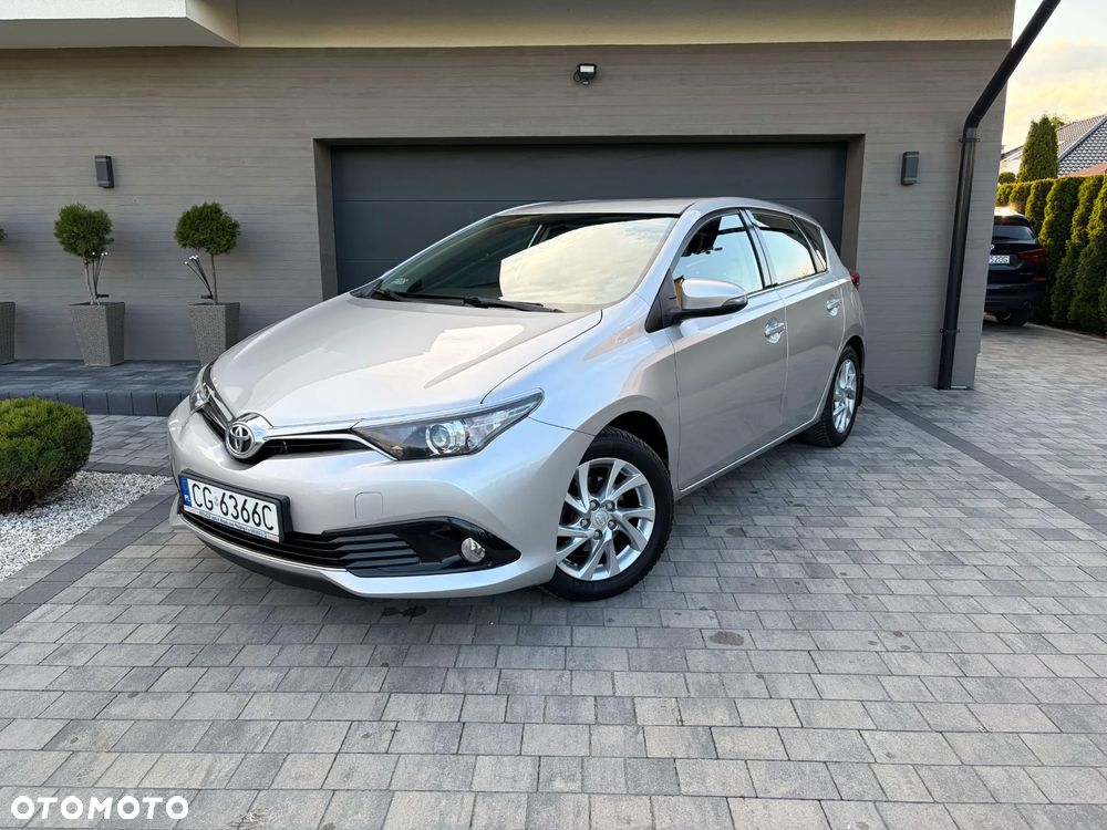 Toyota Auris 1.6 Premium - 15