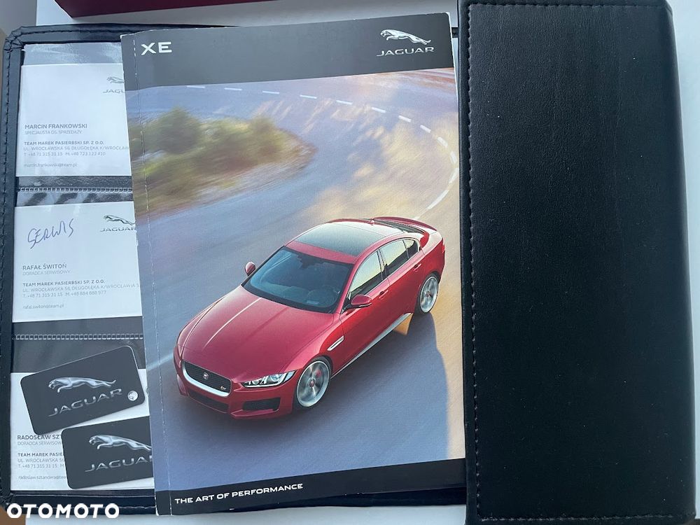 Jaguar XE 2.0 D Prestige - 29