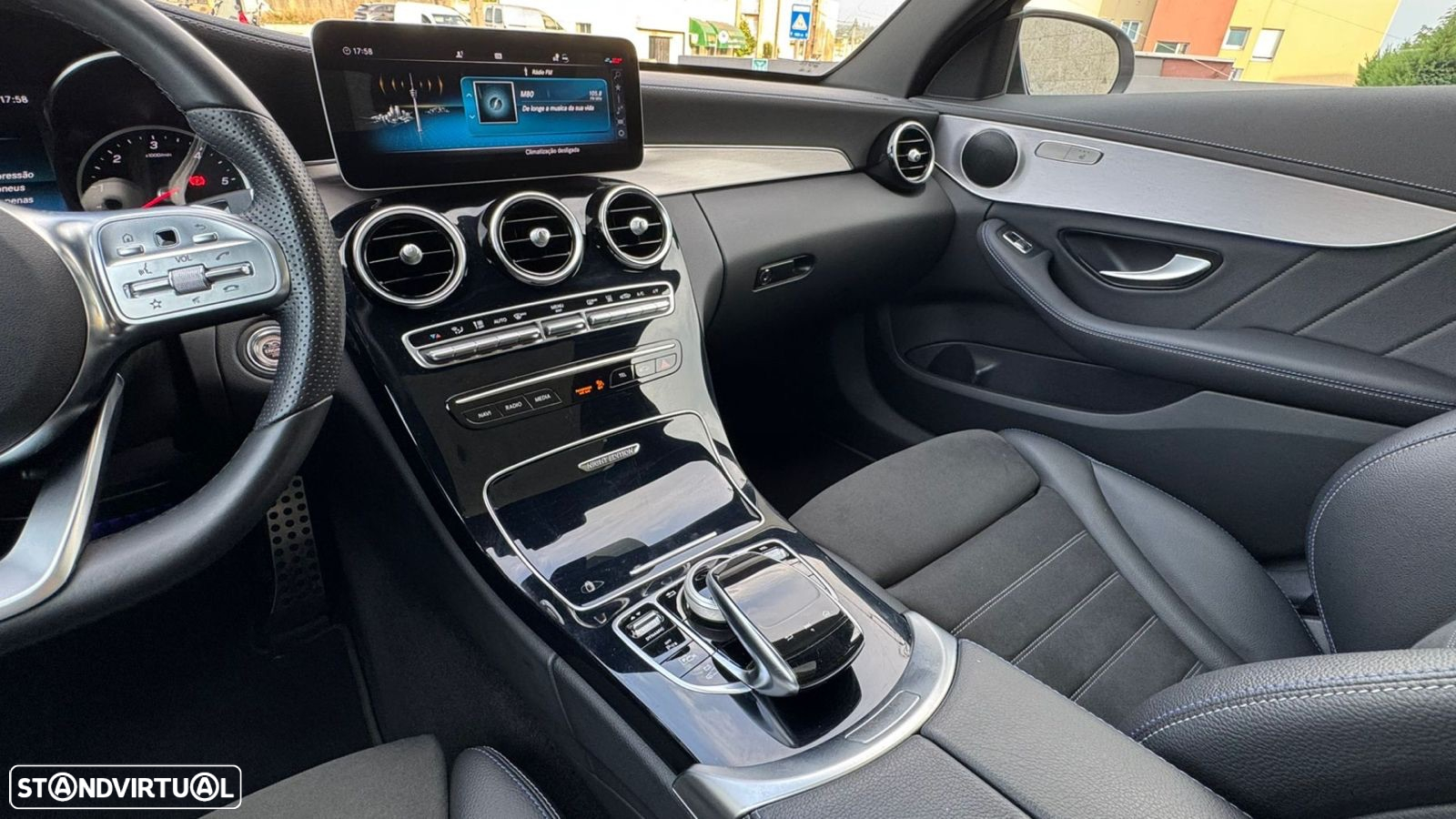 Mercedes-Benz C 300 de AMG Line - 18