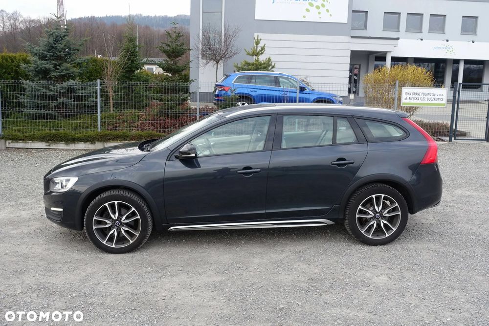 Volvo V60 Cross Country D4 Geartronic Summum - 8