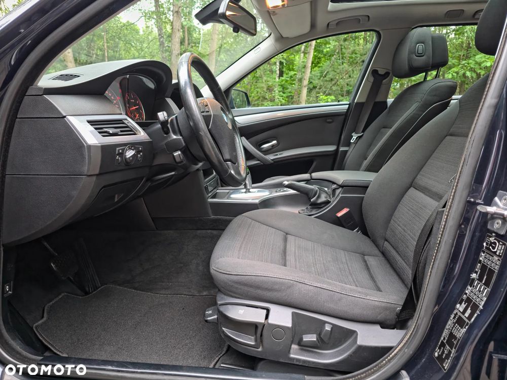 BMW Seria 5 525d Edition Sport - 22